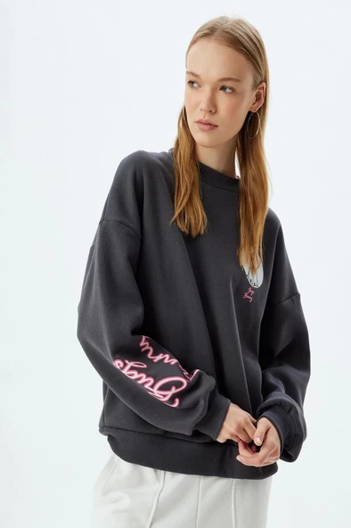 Koton Bugs Bunny Oversize Sweatshirt Bisiklet Yaka Arkası Baskılı Lisanslı