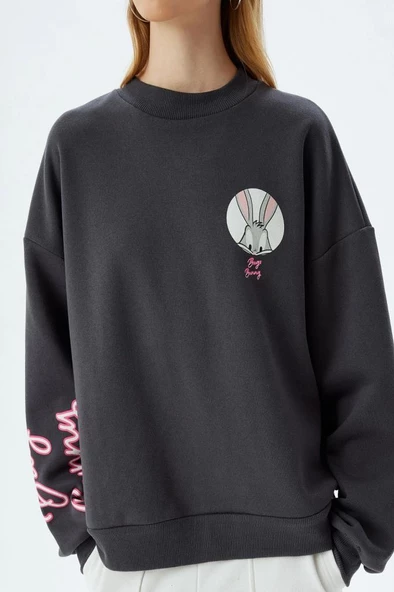 Koton Bugs Bunny Oversize Sweatshirt Bisiklet Yaka Arkası Baskılı Lisanslı - 5