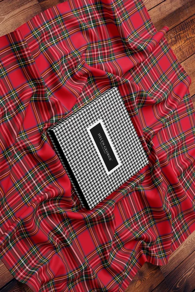 Helen George Kırmızı Tartan Ekose Masa Örtüsü - 5