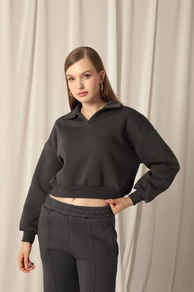 Üç İplik Yakası Patlı Crop Boy Uzun Kollu Cepsiz ve Astarsız Düz Kalıplı Kadın Sweat Antrasit - 4