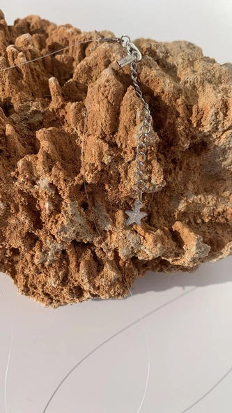 Deniz Mavisi Gümüş Glitterli 2'li Prizma Kare Üçgen Kombin Misinalı Gümüş Aksesuarlı Epoksi Kolye - 7
