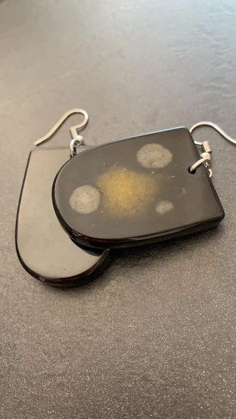 Siyah Sarı Ebruli Renk Oval Çerçeve Şekil Gümüş Aksesuarlı Epoksi Küpe El Yapımı Hediyelik - Resim 4