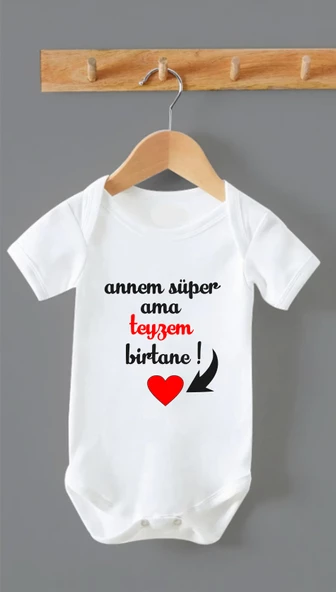 %100 Pamuk Teyzem Birtane Baskılı Beyaz Kısa Kollu Bebek Body
