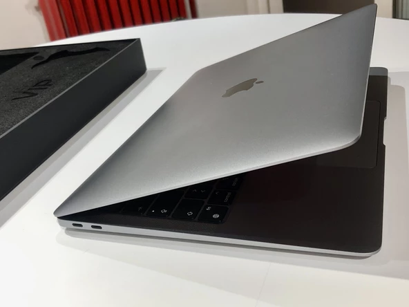 MACBOOK AİR 13 İNÇ M1 8GB RAM 256GB SSD UZAY GRİSİ - A2337 - 5