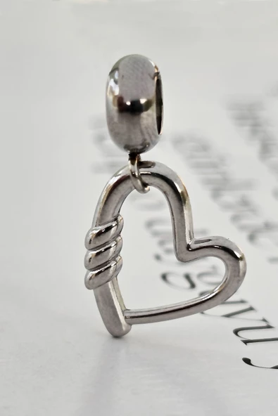 ÇELİK CHARM TWİSTED HEART