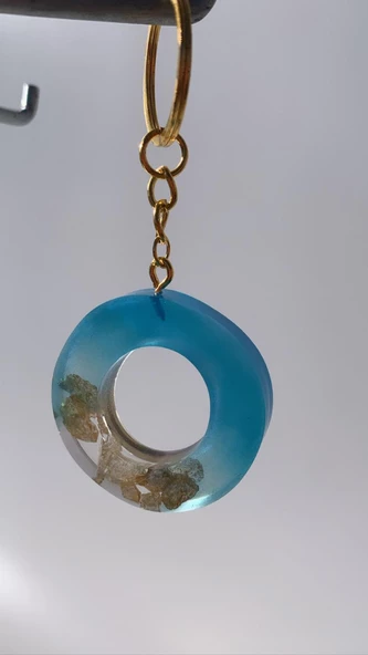 Deniz Mavisi Renk Gold Taşlı Gold Aksesuarlı O Harfi Şekil Epoksi Anahtarlık El Yapımı Hediyelik - 3