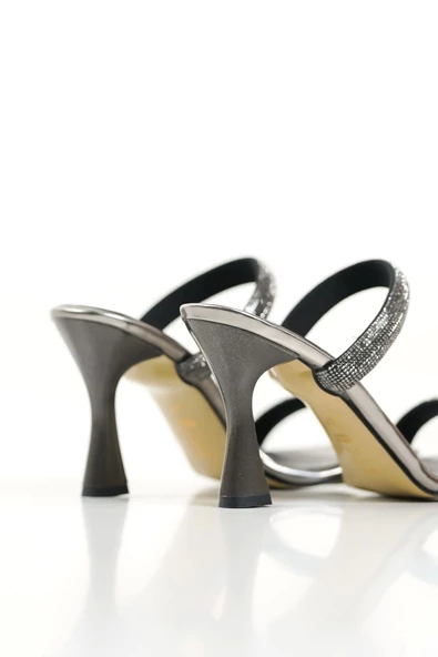 Kadın Tasarım Taşlı Platin Tarz Terlik - 7