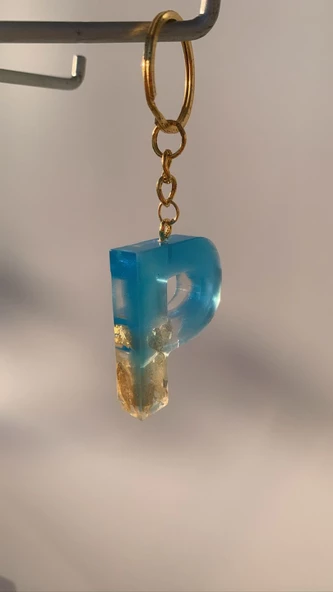 Deniz Mavisi Renk Gold Taşlı Gold Aksesuarlı P Harfi Şekil Epoksi Anahtarlık El Yapımı Hediyelik - 7