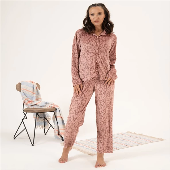 Estiva Desenli Önden Düğmeli Kadife Bayan Pijama Takım