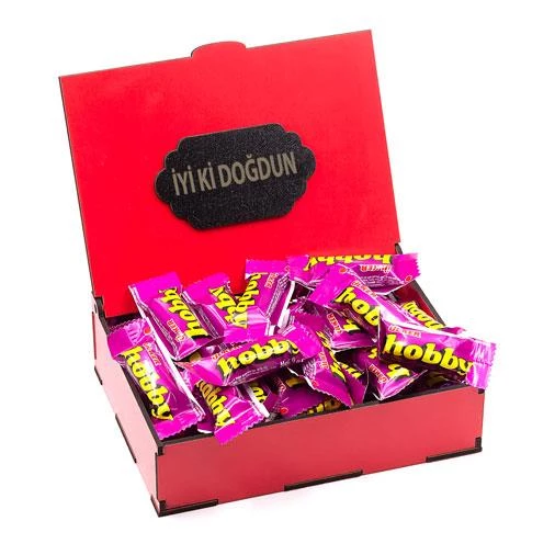 Sevdiklerinize Özel Kırmızı Ahşap Hediye Kutusunda 24 Adet Hobby Mini ( İyi ki Doğdun Yazılı ) ürün görseli