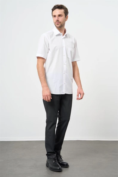 Beyaz Kısa Kol Düz Bez Ayağı Sert Yaka Cepli Pamuklu Classic Comfort Fit Gömlek 1004240925 - Resim 2