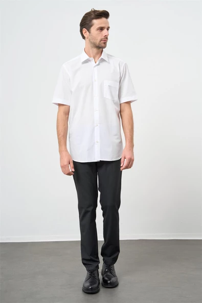 Beyaz Kısa Kol Düz Bez Ayağı Sert Yaka Cepli Pamuklu Classic Comfort Fit Gömlek 1004240925 - Resim 5