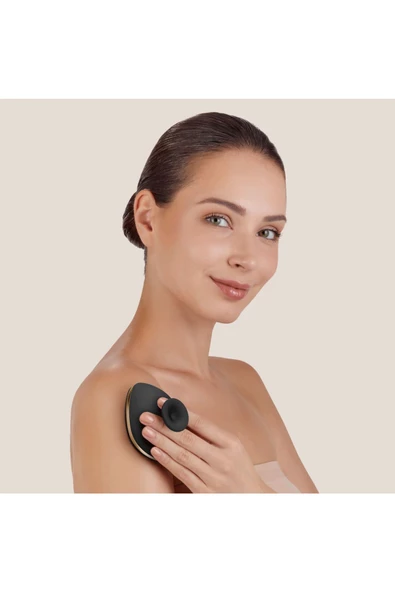 GESKE Metal Detaylı Yumuşak Silikonlu Vücut Temizleme Fırçası  Body Brush - Resim 4