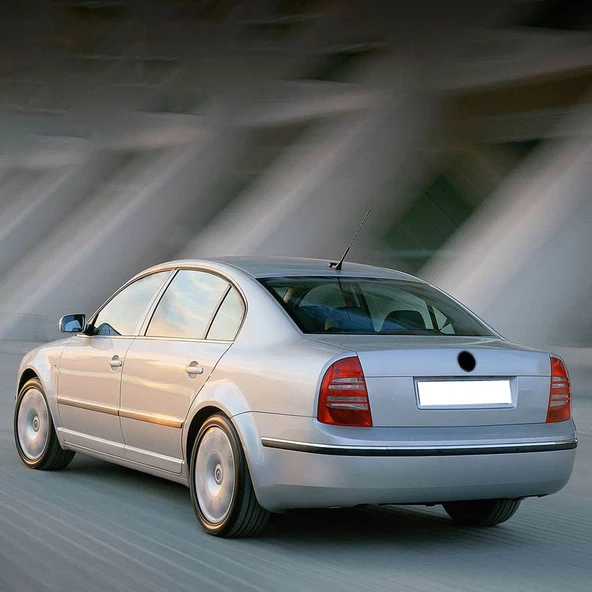 Skoda Superb 2002-2008 Arka Bagaj Kiliti Mikro Şalteri 8D5959489 - 2