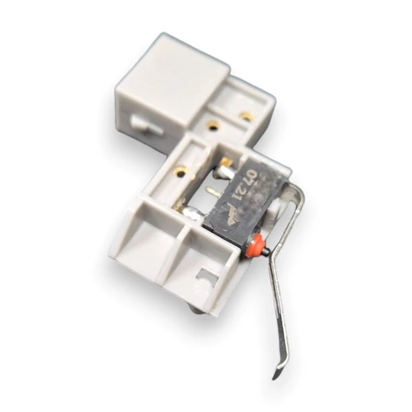 Audi A3 1997-2000 Arka Bagaj Kilit Mikro Şalteri Switch 8D5959489 - 3