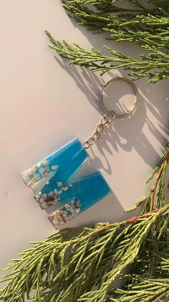 Deniz Mavisi Renk Deniz Kabuklu Gümüş Aksesuarlı M Harfi Şekil Epoksi Anahtarlık El Yapımı Hediyelik - Resim 3