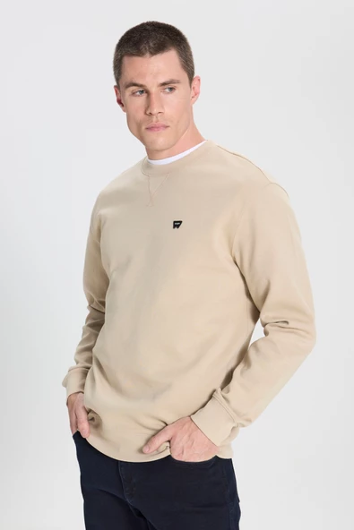 Wrangler W242726614 Bej Erkek İki İplik Üçgen Dış Dikim Bisiklet Yaka Sweat - 1