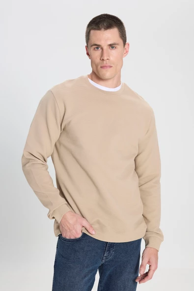 Wrangler W242501614 Bej Erkek İki İplik Bisiklet Yaka Sweat