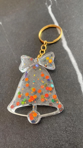 Şeffaf Epoksi İçinde Rengarenk Pullu Fiyonklu Gold Aksesuarlı Zil - Çan Anahtarlık El Yapımı Hediyelik - 8