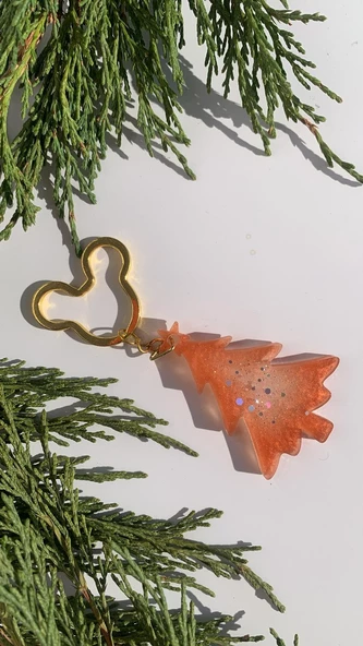 Turuncu Renkli Gümüş Glitterli Mickey Mouse Gold Aksesuarlı Çam Ağacı Epoksi Anahtarlık El Yapımı - Resim 3