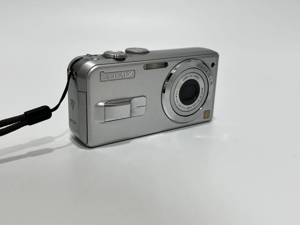 Panasonic Lumix DMC-LS2 5MP Kompakt Dijital Fotoğraf Makinesi 2.El