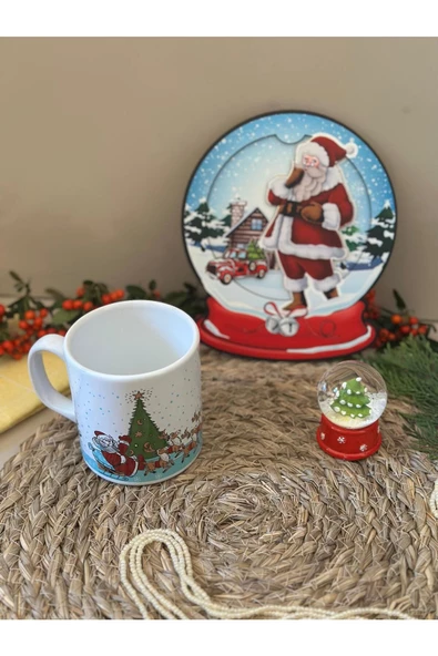 Yılbaşı Özel Noel Baba Desenli Kupa Bardak, Mini Kar Küresi ve Ahşap Pano Hediye Seti - 4