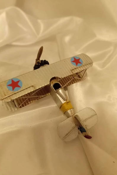 Metal Uçak Dekoratif Maket El Yapımı Oyuncak Teyyare Beyaz Nazar Boncuk Çift Kanat Kamikaze ürün görseli