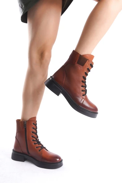 Kadın Hakiki Deri Kalın Taban Yanı Lastik Detaylı Fermuarlı Bağcıklı Günlük Kısa Bot ürün görseli 1