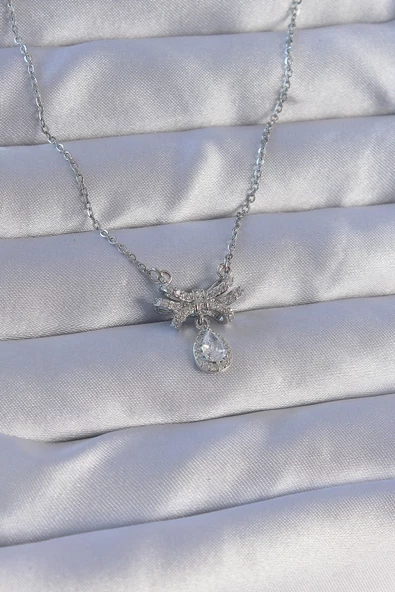 316L Çelik Zincirli Gümüş Renk Zirkon Taşlı Damla Detay Fiyonk Model Kolye - TJ-BKO8897 ürün görseli 1