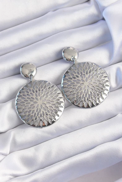 Pirinç Gümüş Renk Oval İşlemeli Küpe - TJ-BKP9232 ürün görseli