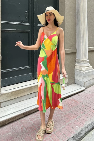 Doğal Viskon Askılı Göğüs Büzgülü Desenli Yeşil Elbise - Resim 3