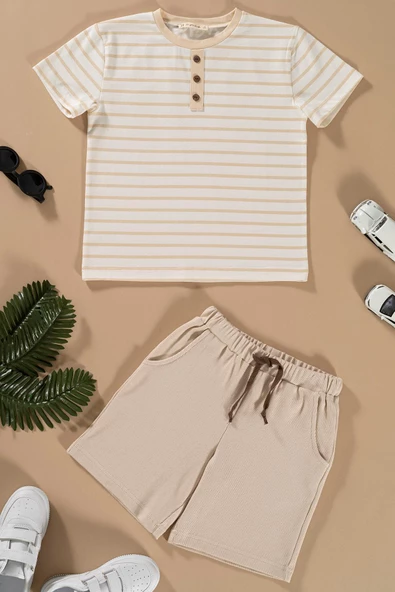 Çizgili Garnili Düğmeli Taş Tshirt Şort Takım ürün görseli