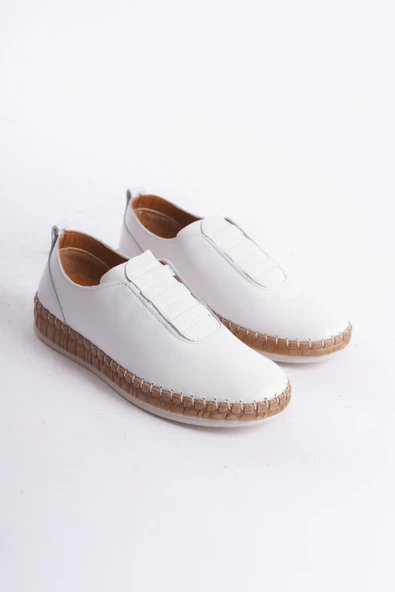 Kadın Hakiki Deri Lastik Detaylı Babet Tam Kalıp Düz Taban Slip-On Rahat Günlük Ayakkabı - Resim 4