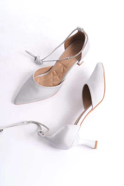 Miniglossy Gümüş Saten Bilekten Taşlı Kısa Topuklu Stiletto Abiye Ayakkabı - Resim 2