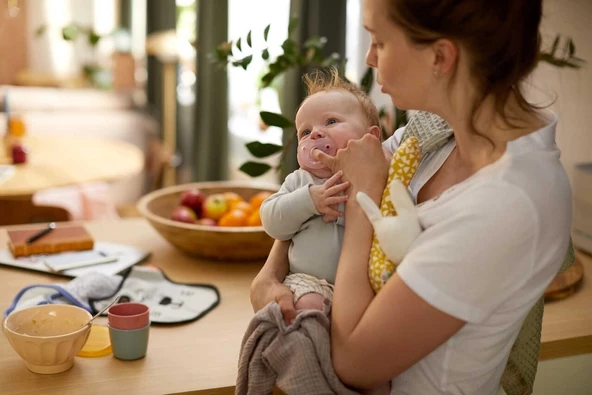 Philips Avent Soothie Ortodontik Saklama Kutulu 2li Emzik 0-6 Ay - Kız - 9