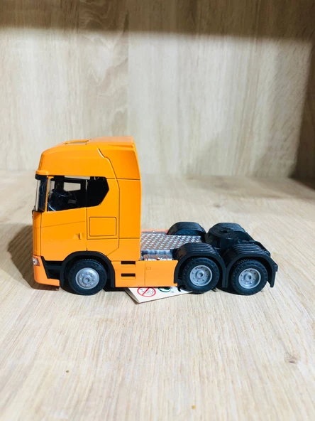 Sesli Işıklı Ölçekli 1/43 Dorsesiz Tır Kafası Açılabilir Kupalı Sarı - 3
