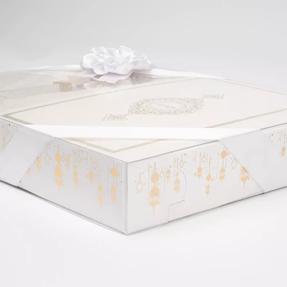 Kuran +  Seccade +  Tesbih Hediye Seti (Orta Boy, Termo Deri, Desenli Kutu, Beyaz) - Resim 5