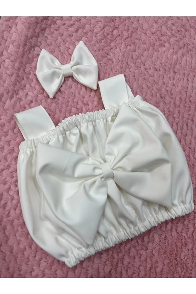 Beyaz Fiyonk Detaylı Askılı Crop Bluz - 3