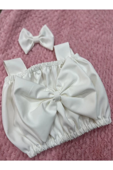 Beyaz Fiyonk Detaylı Askılı Crop Bluz - 4
