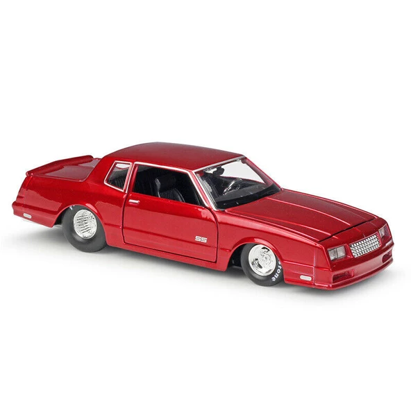 Maisto 1986 Chevrolet Monte Carlo SS 1:24 Kırmızı Model Araba - 3