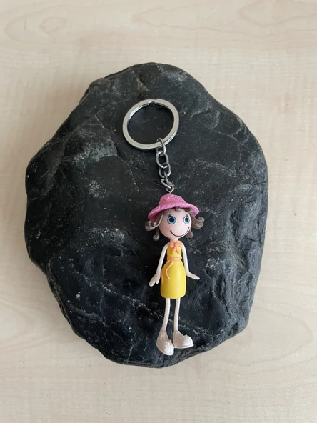 KIZ ÇOCUĞU TEMALI PLASTİK ANAHTARLIK - 2