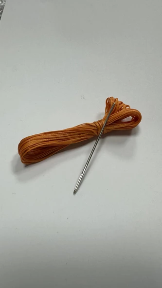 Direksiyon Kılıfı Dikmek İçin Mumlu İP Ve iğne 5 Metre TURUNCU ürün görseli