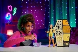 Monster High Gizemli Arkadaşlar  Cleo HNF76 - 3