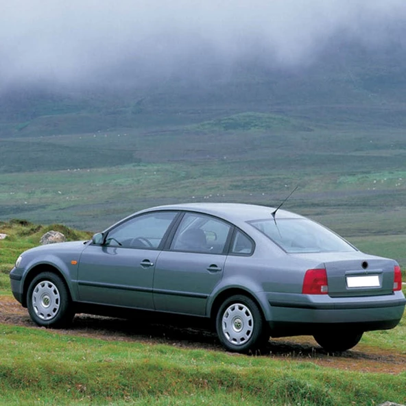 VW Passat B5 Sedan 1997-2000 Arka Bagaj Kilit Mekanizması 3B5827505M - 2