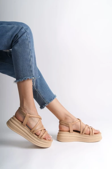 New BELLA Lastikli Şerit Detaylı Ortopedik Taban Kadın Sandalet TT Ten - 2