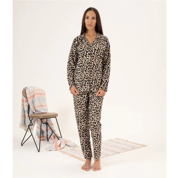Estiva Leopar Desen Önden Düğmeli Süet Bayan Pijama Takım