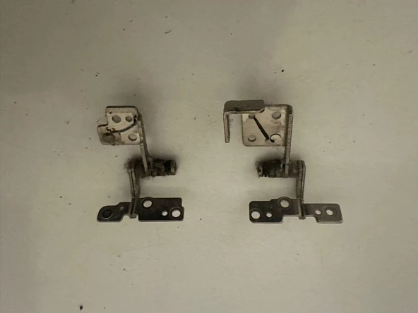 Samsung 270E NP270E5E ORJİNAL SAĞ VE SOL MENTEŞE 2.EL ÜRÜN ürün görseli 1