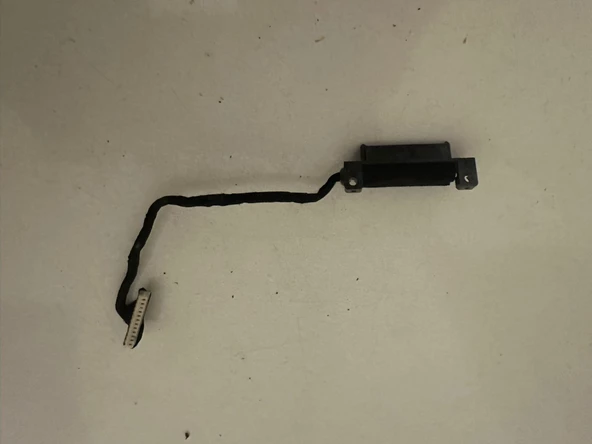 Samsung 270E NP270E5E ORJİNAL DVD SATA KABLOSU 2.EL ÜRÜN ürün görseli 1