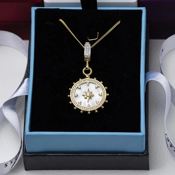 Pusula Model Sedef Taşlı Yıldız Detaylı Gold Rengi 925 Ayar Gümüş Kadın Kolye - 3