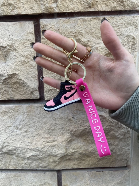 Ayakkabı Tasarımlı Yeni Model Anahtarlık Çanta Süsü - 2